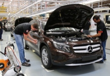 Компанія Mercedes-Benz виплатить своїм співробітникам бонуси у розмірі 6000 євро